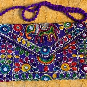 Vintage Embroidered Women's Clutch